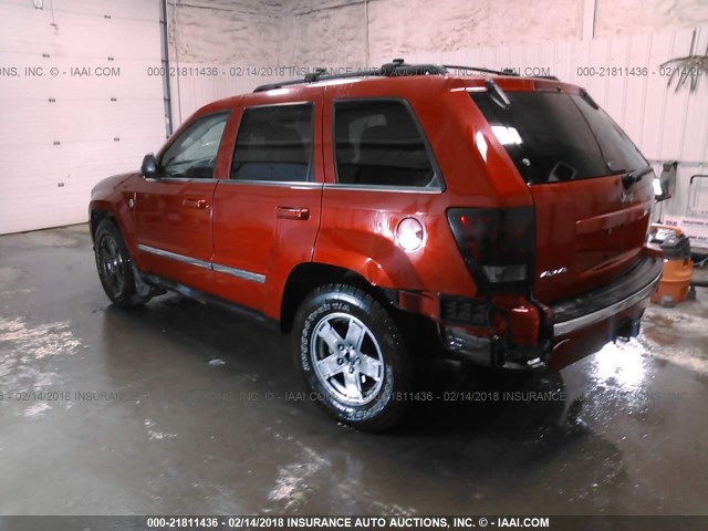 1J4HR58235C672310 - 2005 JEEP GRAND CHEROKEE LIMITED RED photo 3