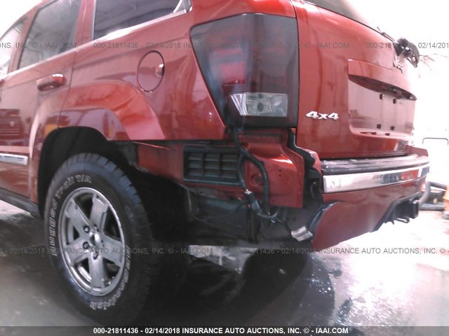 1J4HR58235C672310 - 2005 JEEP GRAND CHEROKEE LIMITED RED photo 6