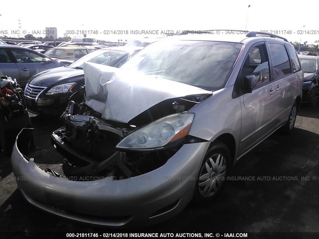 5TDZK23C78S189726 - 2008 TOYOTA SIENNA CE/LE SILVER photo 2