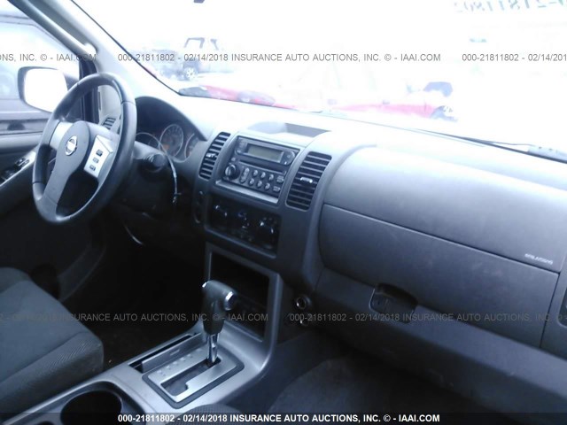 5N1AR18W47C646168 - 2007 NISSAN PATHFINDER LE/SE/XE SILVER photo 5