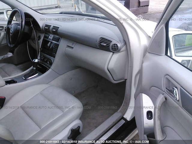 WDBRF52H46F741164 - 2006 MERCEDES-BENZ C GENERATION 2006 230 WHITE photo 5