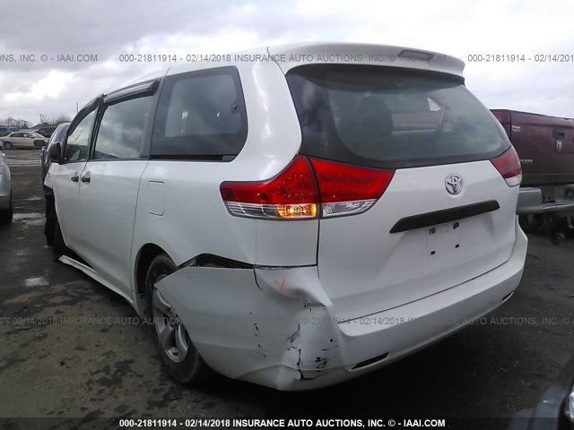 5TDZK3DC2DS305753 - 2013 TOYOTA SIENNA WHITE photo 3