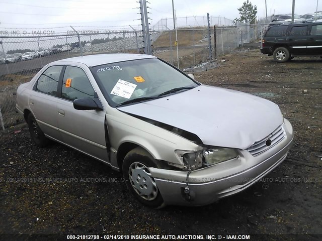 4T1BG22KXVU758552 - 1997 TOYOTA CAMRY CE/LE/XLE GOLD photo 1