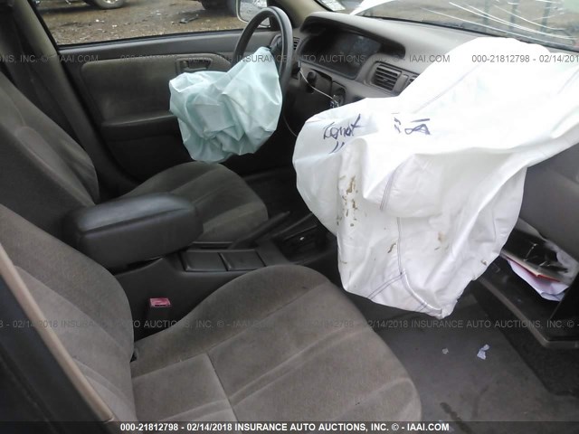 4T1BG22KXVU758552 - 1997 TOYOTA CAMRY CE/LE/XLE 金色 照片 5