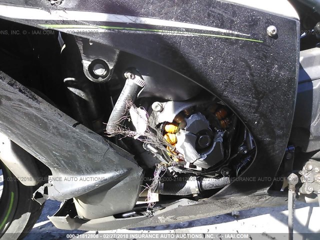 JKAZXCK14EA009807 - 2014 KAWASAKI ZX1000 K WHITE photo 9