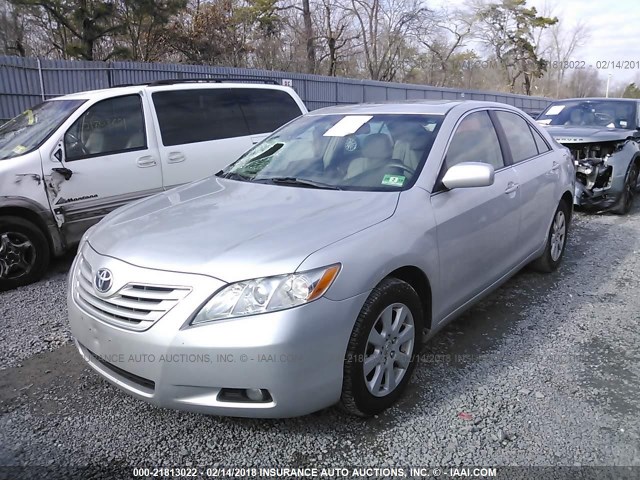 4T1BK46K28U069694 - 2008 TOYOTA CAMRY LE/XLE/SE SILVER photo 2