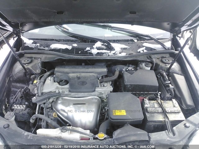 4T1BF1FK5FU970980 - 2015 TOYOTA CAMRY LE/XLE/SE/XSE შავი ფოტო 10