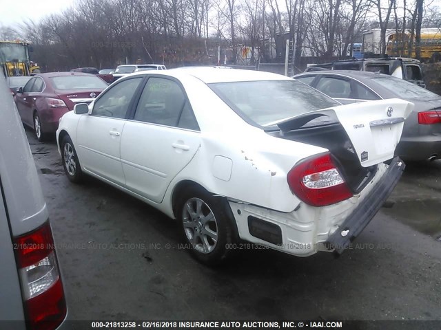 JTDBE32K540284774 - 2004 TOYOTA CAMRY LE/XLE თეთრი ფოტო 3