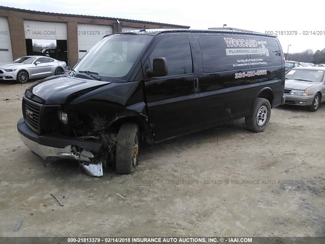 1GTZ7TCGXF1259174 - 2015 GMC SAVANA G3500 BLACK photo 2