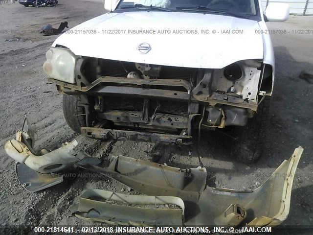 1N6ED29X74C429272 - 2004 NISSAN FRONTIER CREW CAB XE V6 WHITE photo 6