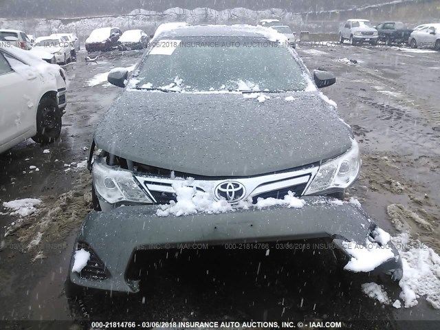 4T4BF1FK6DR325712 - 2013 TOYOTA CAMRY L/SE/LE/XLE 金色 照片 6
