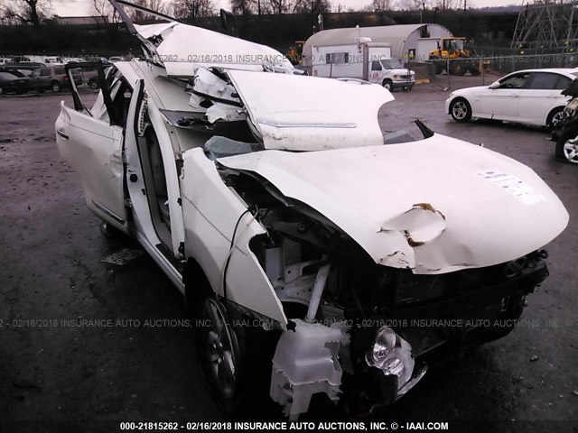 JN8AS5MV2DW650778 - 2013 NISSAN ROGUE S/SV WHITE photo 1