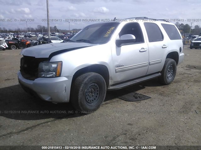 1GNSCAE01BR125478 - 2011 CHEVROLET TAHOE C1500  LS SILVER photo 2