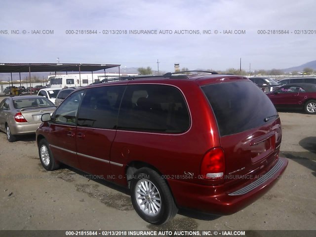 1C4GP54L3YB512377 - 2000 CHRYSLER TOWN & COUNTRY LXI RED photo 3