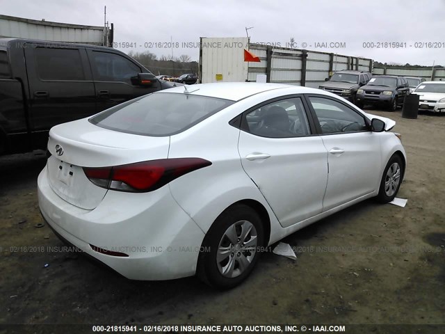 5NPDH4AE7GH704284 - 2016 HYUNDAI ELANTRA SE/SPORT/LIMITED WHITE photo 4