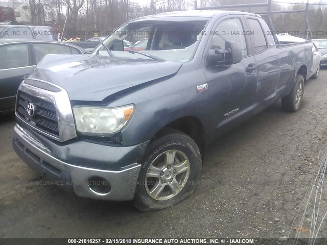 5TFCV54157X003833 - 2007 TOYOTA TUNDRA DOUBLE CAB SR5 GRAY photo 2