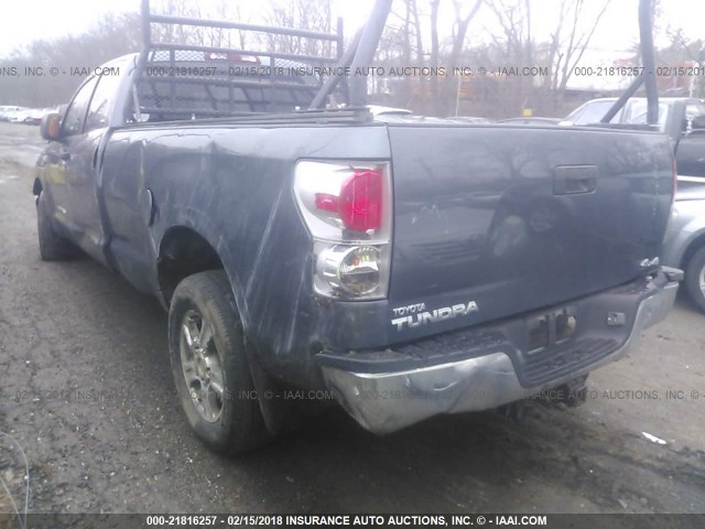 5TFCV54157X003833 - 2007 TOYOTA TUNDRA DOUBLE CAB SR5 GRAY photo 3