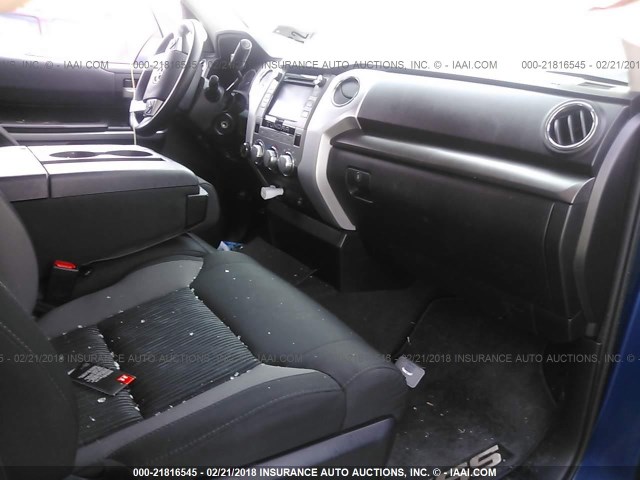 5TFUW5F17FX459118 - 2015 TOYOTA TUNDRA DOUBLE CAB SR/SR5 BLUE photo 5