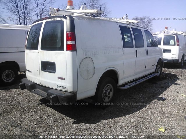 1GTGG25V341900918 - 2004 GMC SAVANA G2500 WHITE photo 4