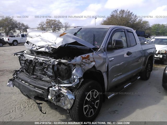 5TFUY5F16GX507039 - 2016 TOYOTA TUNDRA DOUBLE CAB SR/SR5 SILVER photo 2