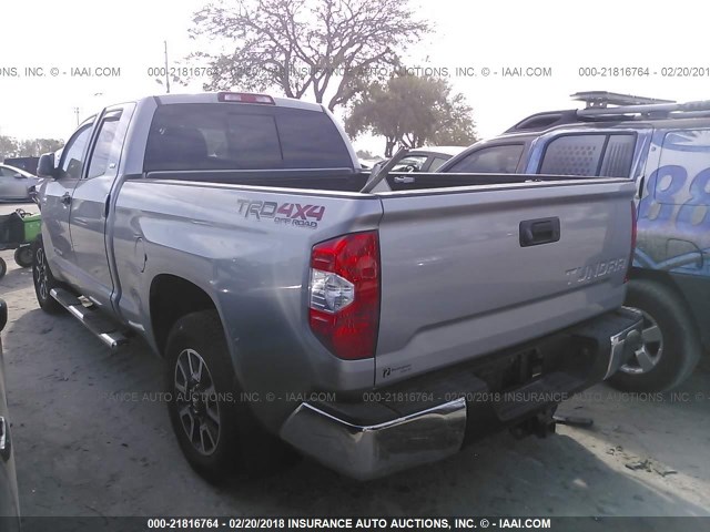 5TFUY5F16GX507039 - 2016 TOYOTA TUNDRA DOUBLE CAB SR/SR5 SILVER photo 3