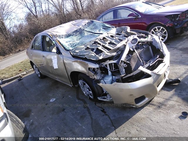 4T1BF3EK3AU109884 - 2010 TOYOTA CAMRY SE/LE/XLE GOLD photo 1