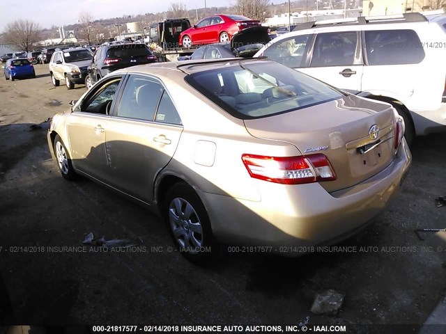 4T1BF3EK3AU109884 - 2010 TOYOTA CAMRY SE/LE/XLE GOLD photo 3