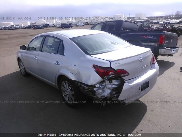 4T1BK36B98U311813 - 2008 TOYOTA AVALON XL/XLS/TOURING/LIMITED SILVER photo 3