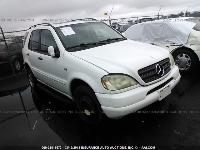 4JGAB54E5YA158501 - 2000 MERCEDES-BENZ ML 320 WHITE photo 1