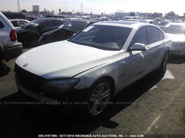 WBAKA8C57CDS99783 - 2012 BMW 750 I WHITE photo 2