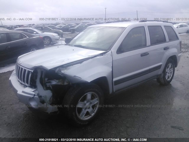 1J4GR48K66C190728 - 2006 JEEP GRAND CHEROKEE LAREDO/COLUMBIA/FREEDOM SILVER photo 2