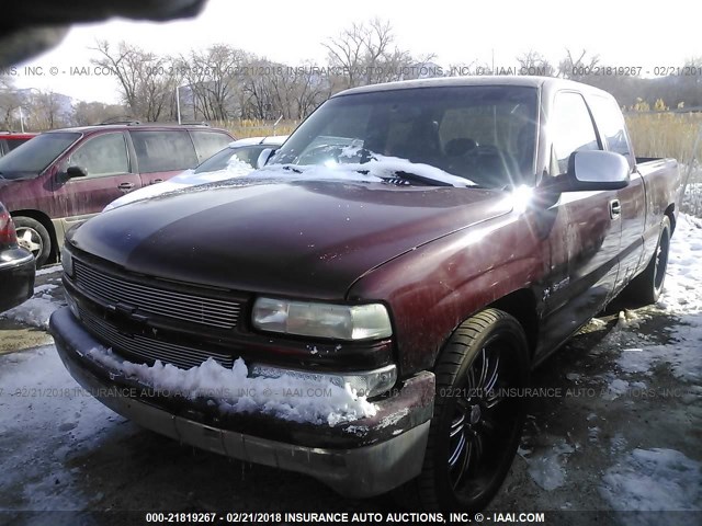 2GCEC19TXY1331605 - 2000 CHEVROLET SILVERADO C1500 BURGUNDY photo 2