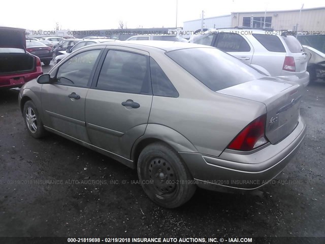 1FAFP34374W174524 - 2004 FORD FOCUS SE COMFORT/SE SPORT GOLD photo 3