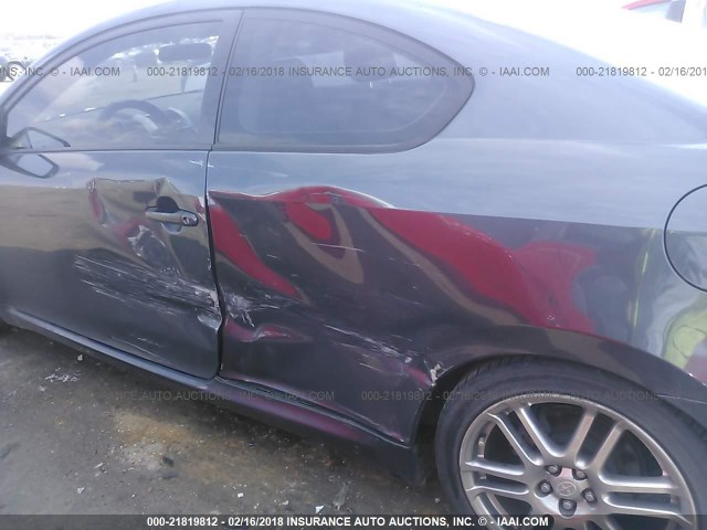 JTKDE177850026714 - 2005 TOYOTA SCION TC 灰色 照片 6