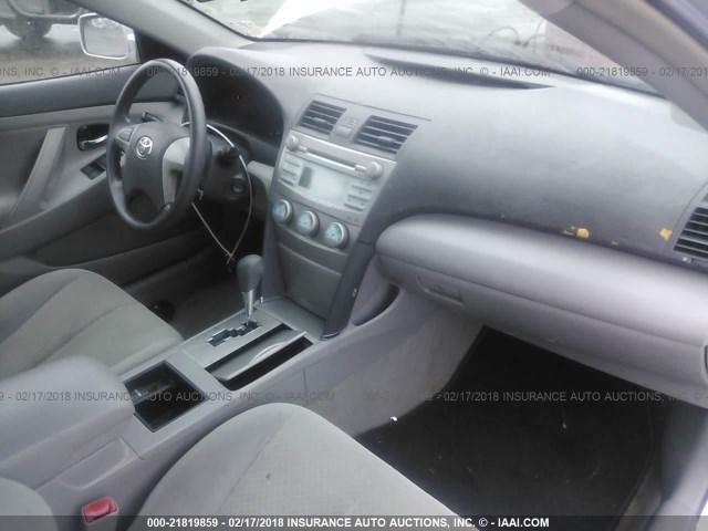 4T1BE46KX7U653363 - 2007 TOYOTA CAMRY NEW GENERAT CE/LE/XLE/SE SILVER photo 5