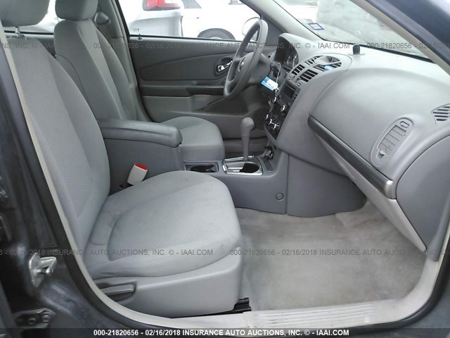 1G1ZS58F17F134345 - 2007 CHEVROLET MALIBU LS ნაცრისფერი ფოტო 5