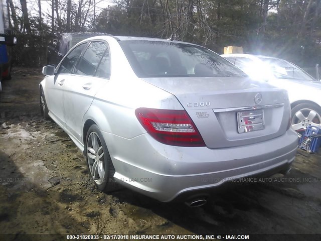 WDDGF8BB2CA649877 - 2012 MERCEDES-BENZ C 300 4MATIC SILVER photo 3