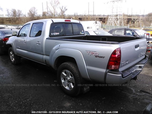 5TEMU52N36Z259442 - 2006 TOYOTA TACOMA DOUBLE CAB LONG BED SILVER photo 3