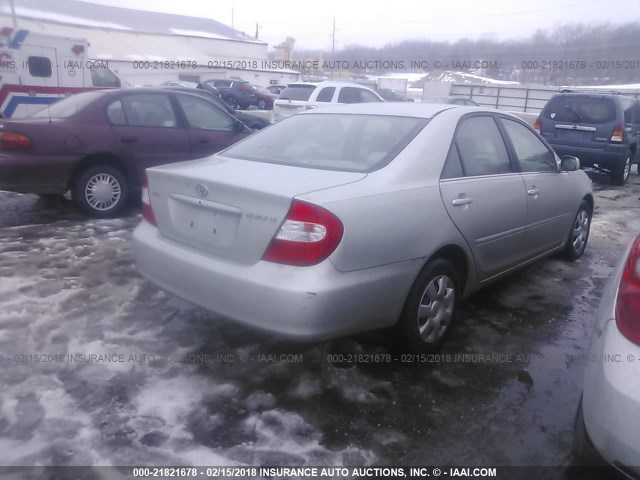 4T1BE32K34U295972 - 2004 TOYOTA CAMRY LE/XLE/SE SILVER photo 4