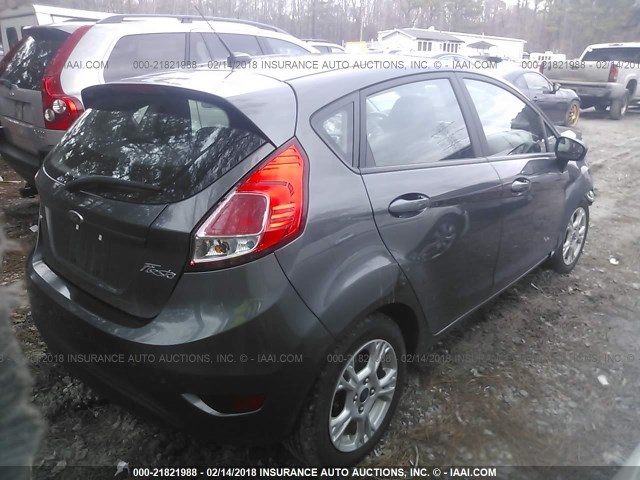 3FADP4EJ1FM214075 - 2015 FORD FIESTA SE GRAY photo 4