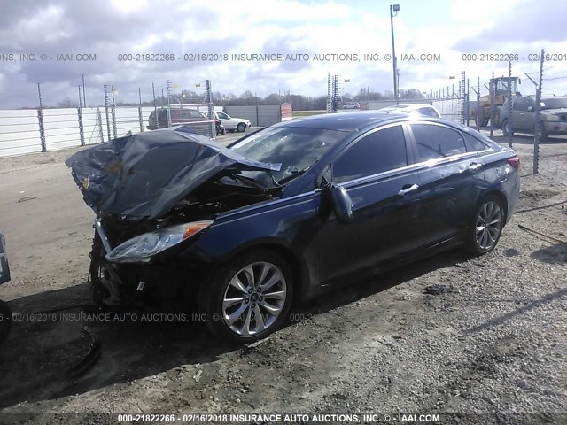 5NPEC4AC6BH097613 - 2011 HYUNDAI SONATA SE/LIMITED BLACK photo 2