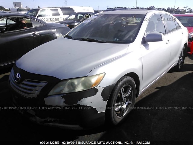 4T1BE46KX7U632688 - 2007 TOYOTA CAMRY NEW GENERAT CE/LE/XLE/SE GRAY photo 2