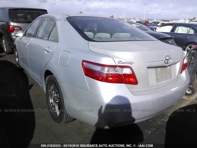 4T1BE46KX7U632688 - 2007 TOYOTA CAMRY NEW GENERAT CE/LE/XLE/SE GRAY photo 3