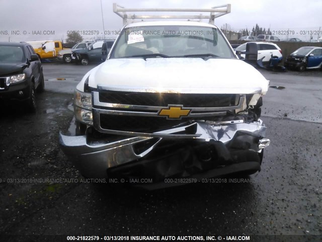 1GB0CVCG8EF158267 - 2014 CHEVROLET SILVERADO C2500 HEAVY DUTY WHITE photo 6