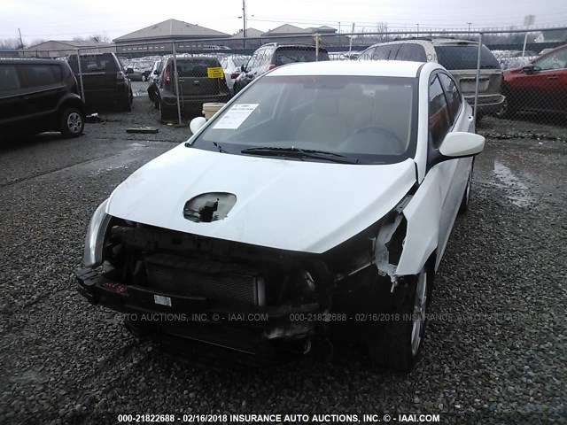 KMHCU4AE1DU302510 - 2013 HYUNDAI ACCENT GLS/SE WHITE photo 6