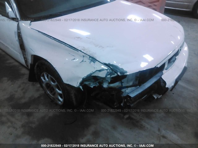 2G4WS52JX11303604 - 2001 BUICK CENTURY CUSTOM WHITE photo 6