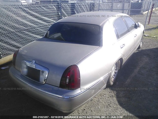 1LNHM81W22Y670352 - 2002 LINCOLN TOWN CAR EXECUTIVE Шампань фото 4