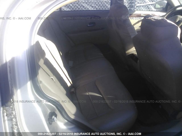 1LNHM81W22Y670352 - 2002 LINCOLN TOWN CAR EXECUTIVE Шампань фото 8