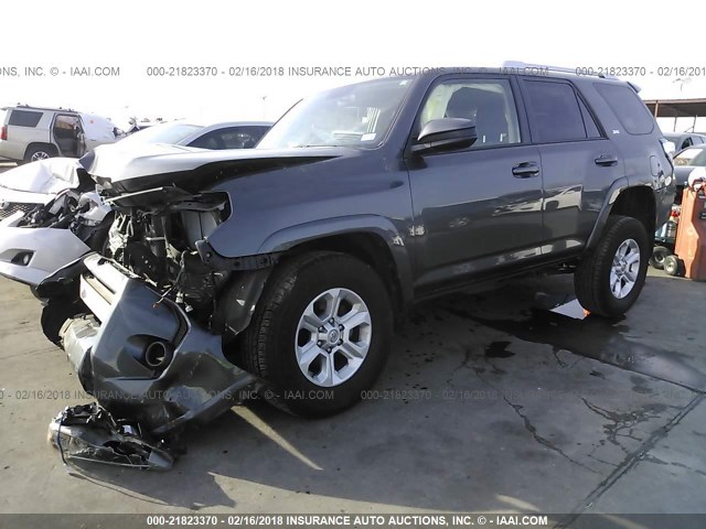 JTEBU5JR8F5249239 - 2015 TOYOTA 4RUNNER SR5/LIMITED/TRAIL/TRD RPO GRAY photo 2