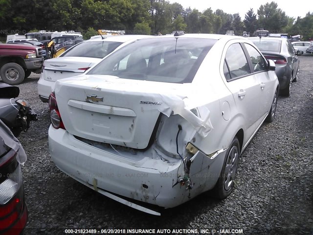 1G1JA5SG4F4175029 - 2015 CHEVROLET SONIC LS WHITE photo 4
